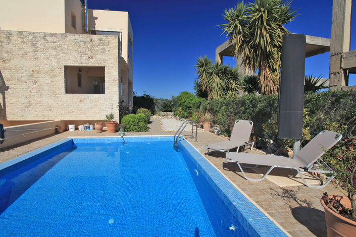 Image No.33-2 Bed Villa for sale