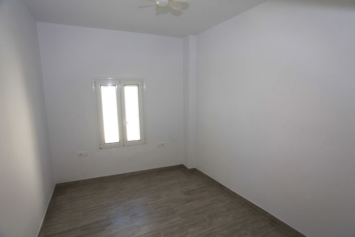 Image No.2-1 Bed Property for sale