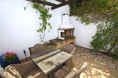 12courtyard2-1777974182
