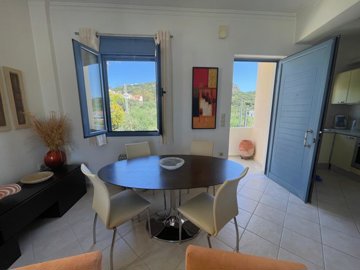 13livingarea3-1777972925