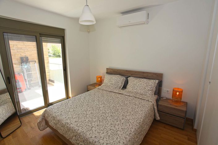 Image No.8-2 Bed Villa for sale