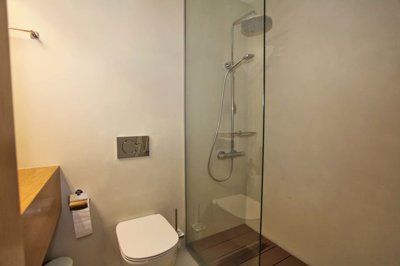 17bathroom-1772018936