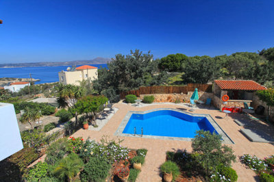 6poolandview-1777036414