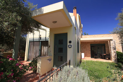 9housefront3-1781093395