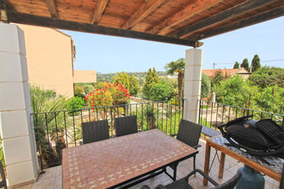 5outdooreatingarea-1781173677