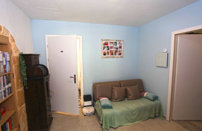 14mainhouseroomthroughstudy-1781521000