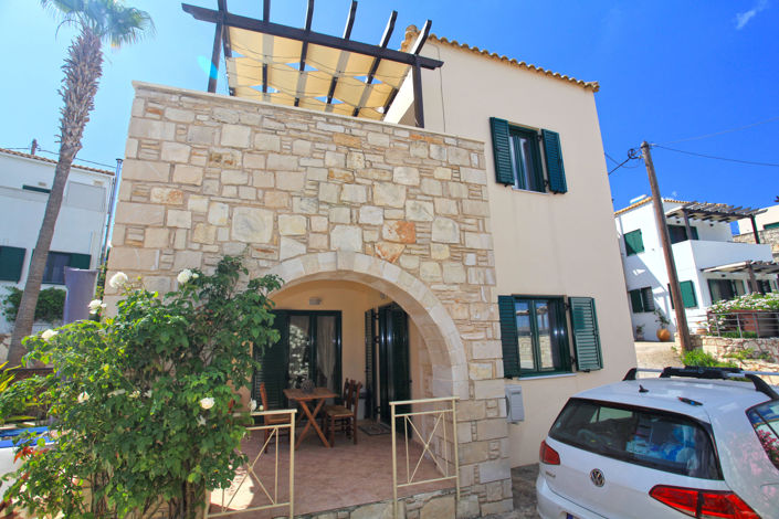 Image No.8-2 Bed Villa for sale