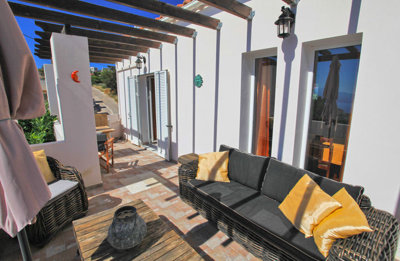 15loungeverandaff2-1785836297