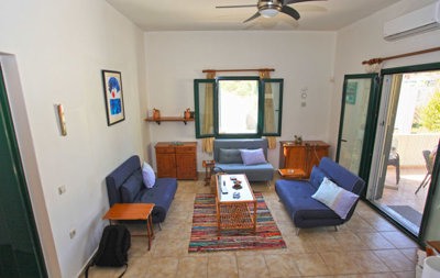 13lounge-1786621198
