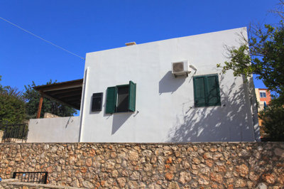 2houseside-1786621210