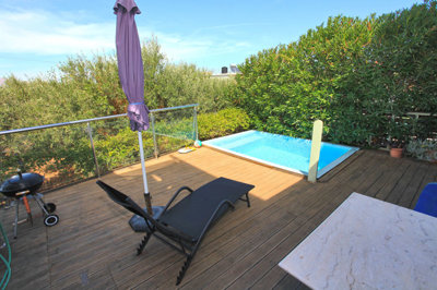 16reardeckandpool2-1790325444
