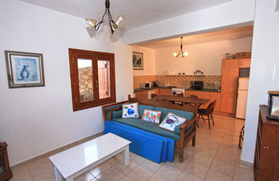 33apartmentlivingarea2-1792761598