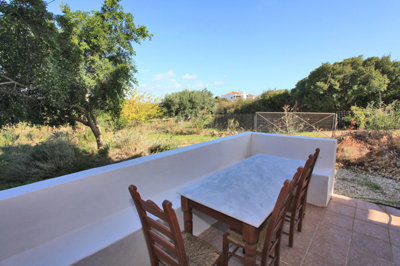 35apartmentveranda-1792761598