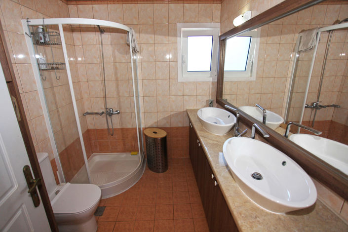 Image No.19-3 Bed Villa for sale