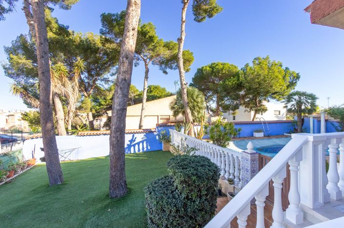 Image No.1-Villa de 4 chambres à vendre à Torrevieja