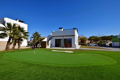 propertyimage1e0b0uhs3q20250618063634
