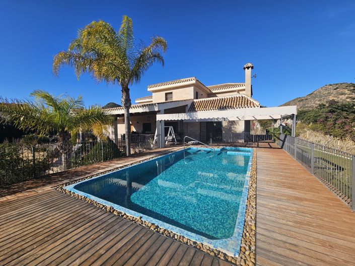 Image No.1-5 Bed Villa for sale