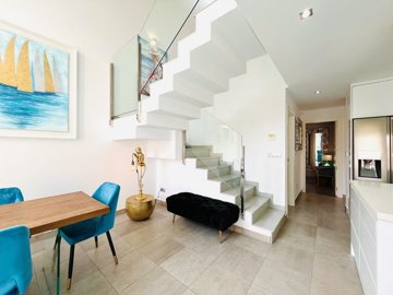 propertyimage1je9of4fjr20250613054353