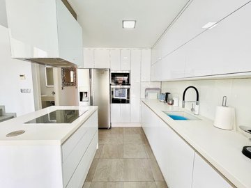 propertyimage1rhoexm1uf20250613054308