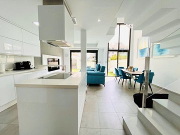 propertyimage12jvgv5pjd20250613054322