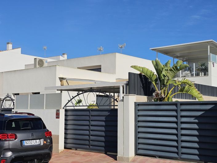 Image No.1-2 Bed Villa for sale