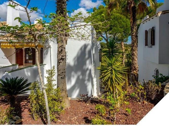 Image No.1-3 Bed Townhouse for sale