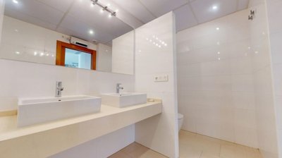 propertyimage1juykgv7eb20250328080119