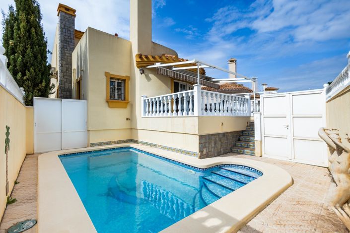 Image No.1-4 Bed Villa for sale