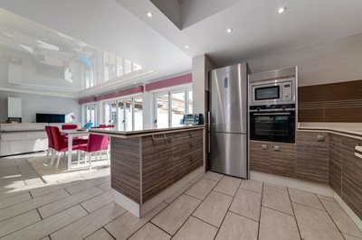 propertyimage1skgvsbfmi20250304043707