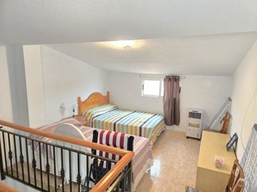 propertyimage1j6crpxqeb20250425042819