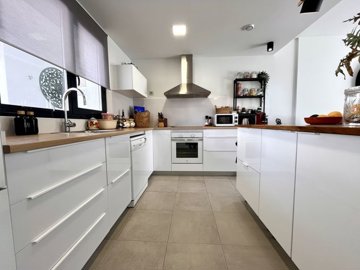 propertyimage1ckhja3cqb20250405074343
