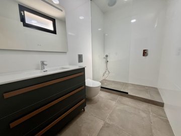 propertyimage1thfusv6lr20250409073510