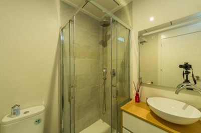 propertyimage1ny7ij9vfg20250408061402