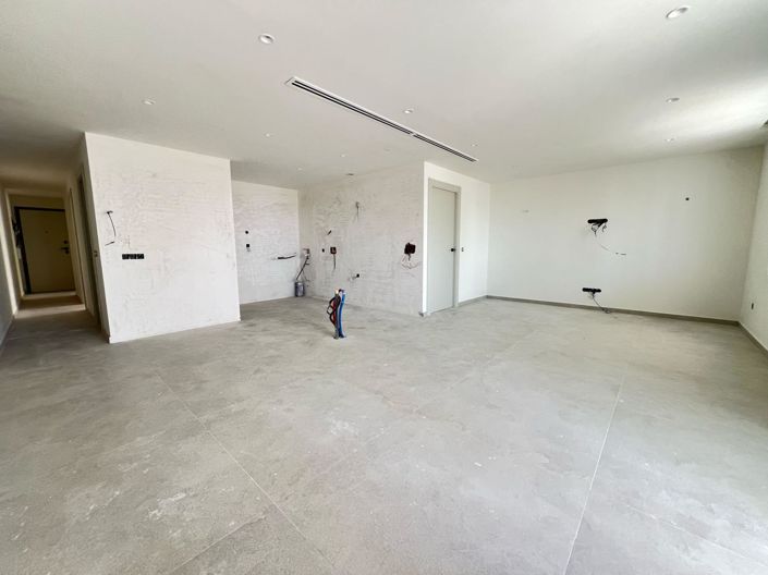 Image No.1-3 Bed Apartment for sale