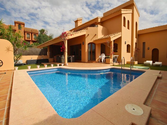 Image No.1-3 Bed Villa for sale