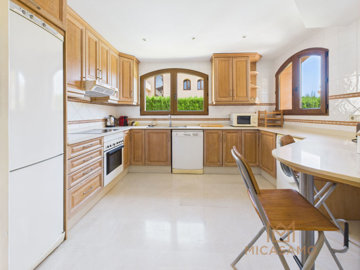 propertyimage18bd0y7hwz20250708041604