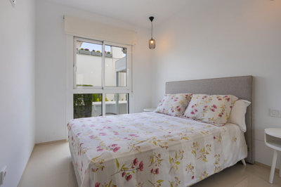 propertyimage1fwbbpjdwe20250417064608