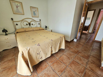 propertyimage1w77up4cja20250417031219
