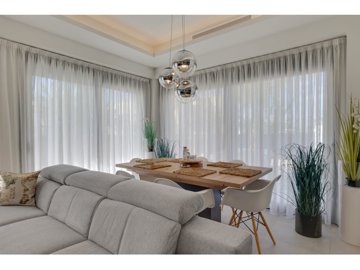 propertyimage1jf2x17lza20250418054058