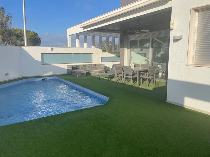 Image No.1-3 Bed Villa for sale