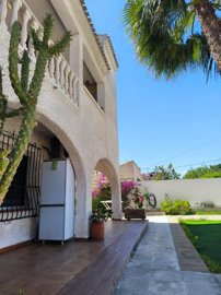 propertyimage1rpdb8pvgo20250426053824