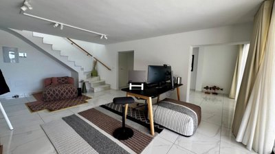 propertyimage1zjvvwjr5n20250427054120