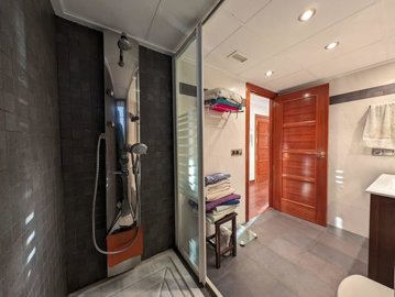 propertyimage1lsxebws3g20250428054057