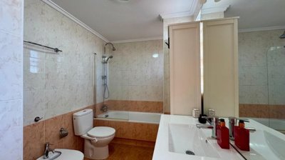 propertyimage1gkmecs9jp20250430054736