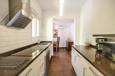 propertyimage10lmw9oymr20250429054237