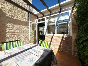 propertyimage1gjh2upk8x20250501054739