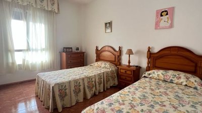 propertyimage1kc0smq3sy20250502042603
