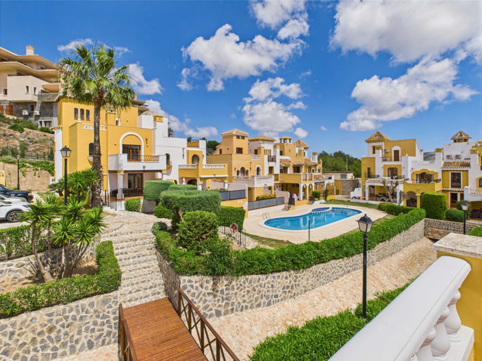 Image No.1-2 Bed Townhouse for sale