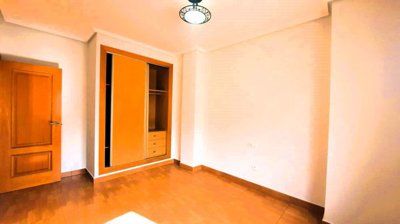 propertyimage1dhy9ls6ht20250502053544