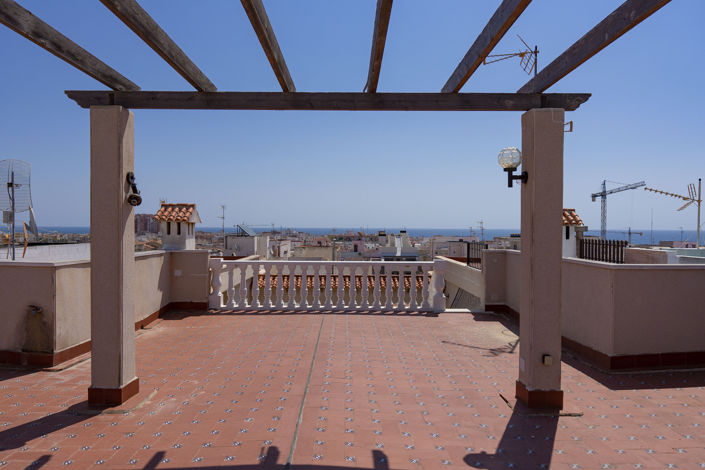 Image No.1-7 Bed Property for sale